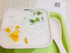 -满记甜品(优客百盛店)