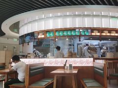 -诚铭记·虾仁汤包·成都小吃(融创店)