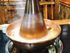 -果松木炭酸菜铜火锅·外婆参鸡汤