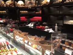 -Salon de The de Joel Robuchon(外滩18号店)