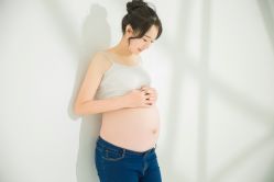 点击看大图 -十孕纪高端孕妇亲子摄影