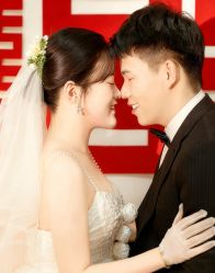 -喜爱高定婚纱摄影