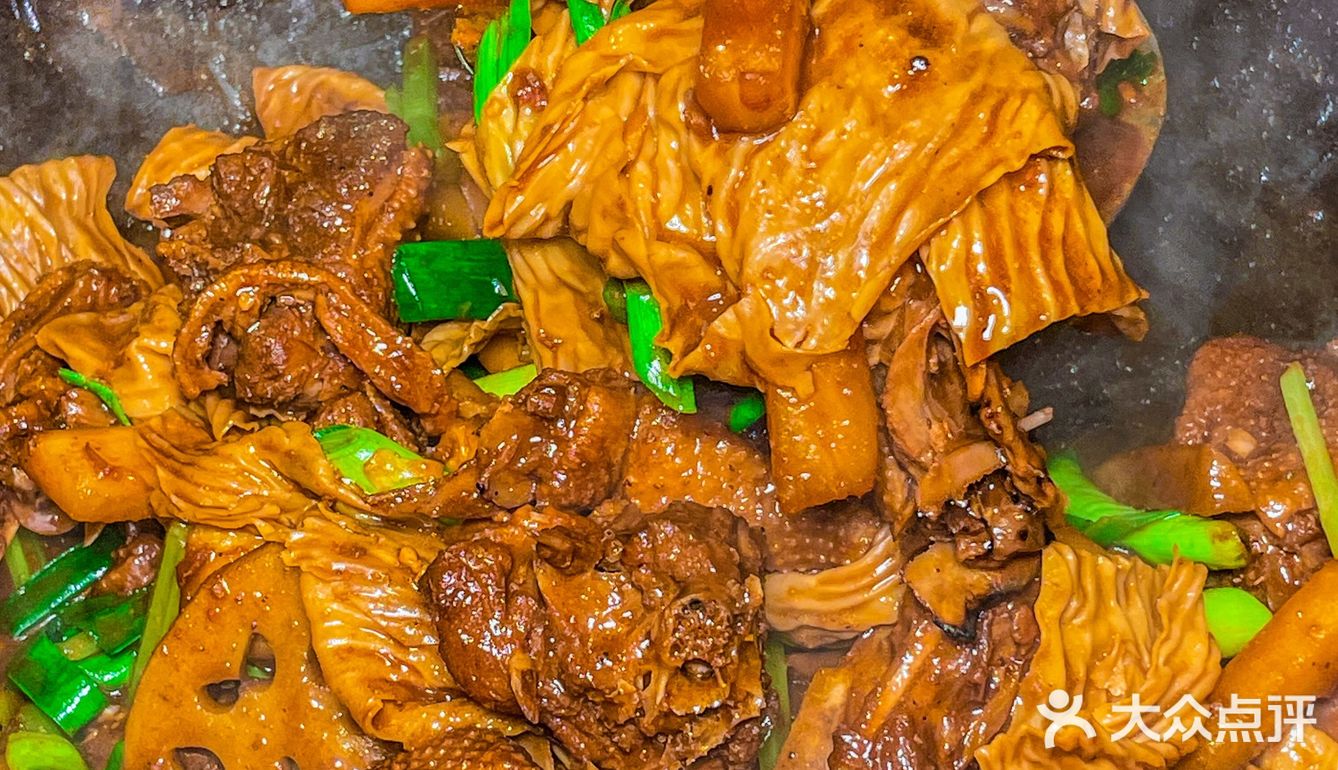东北娃子带来我吃很新的大鹅，还有巨火的“大饭包”，嘎嘎香