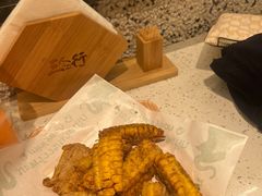 -三人行骨头王火锅(长寿店)