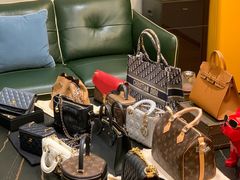 -聚云奢二手奢侈品黄金手表包包回收·中古店(中福城店)