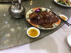 -东豪园林海鲜酒家(南港路辅路店)
