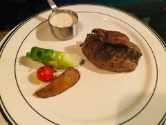 -食间牛排(重庆路万达店)