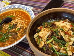 油呛砂锅黄喉毛肚-呐咪傣园·云南菜(石厦店)