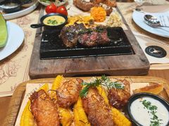 -Mark&Mars Restaurant