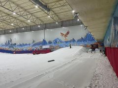 -乔波室内滑雪场