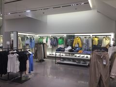 -ZARA(熙地港店)