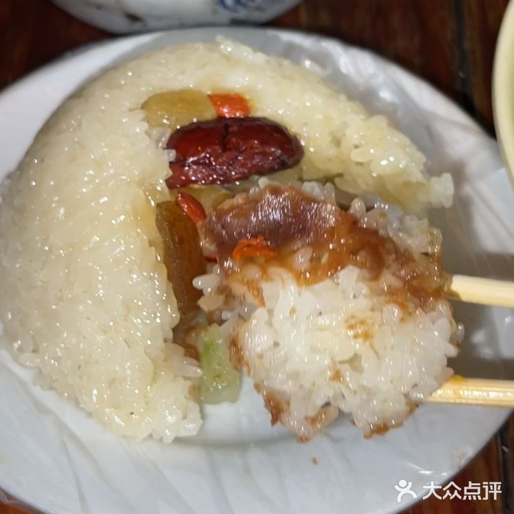 在南宁本地人都爱这么吃的老牌炖盅……



