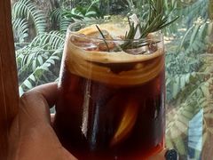 -Chom Cafe and Restaurant