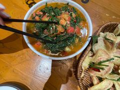 -老滇山寨•云南特色菜•地方菜•民族风情歌舞表演(金碧店)