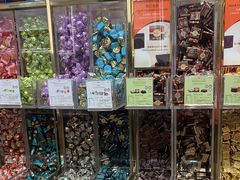-VENCHI 闻绮(上海佛罗伦萨小镇店)