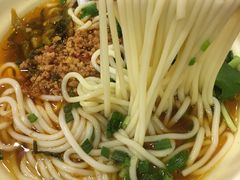 纯正云南小锅米线-遇见阿家村云南菜(魏公村店)