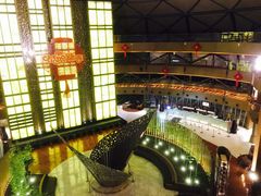 -上海滴水湖皇冠假日酒店