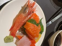 -钱小奴海鲜自助黑金店(杭州滨江龙湖店)