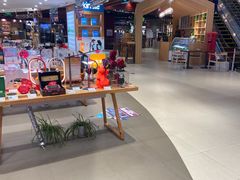 -中百仓储超市有限公司(越秀星汇维港店)