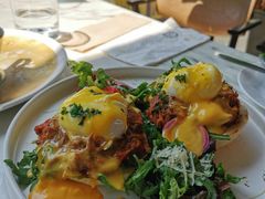 疯狂手撕牛肉班尼迪克蛋-The Rug Cafe(王府中环店)