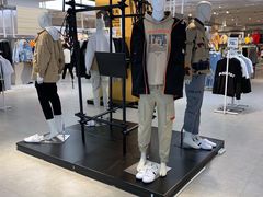 店内环境-美特斯邦威(新天地购物中心店)