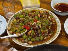 宫保肉丁-花水湾红太阳牛肉汤锅