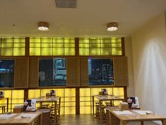 -蟹家大院 · 独揽江景(滨江店)