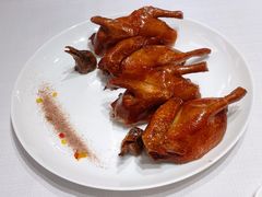 玻璃皮润烧乳鸽皇-北京厨房(SKP店)