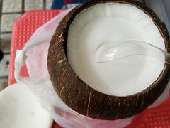 -椰爺爺·椰子冻砵仔糕