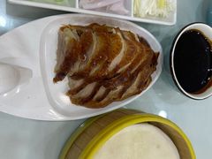 -大鸭梨烤鸭店(金顶街店)