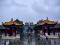 -席力图召