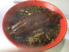 -小龙大肉面馆
