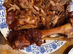 -老天桥酱肉烧饼夹肘子(天桥店)