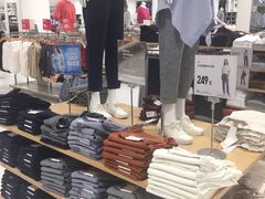 -优衣库(泉州中骏世界城店)