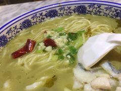 -轻捞慢起面馆(新世界百货店)