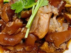 招牌酱卤糯猪手拼四点金-潮巷·老潮汕美食集市(欢乐港湾店)