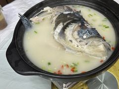 -万佛湖许老大铁锅鱼(黑金冠店)