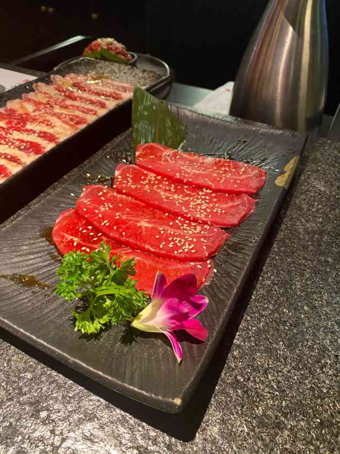 牛岛·炭火烤肉(华发未来荟店)-"[环境]在四新一块较为繁华的位置