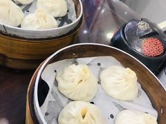 鲜肉小笼包-苏亦铭馄饨店(凤凰西街店)
