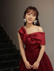 -莫小姐婚纱
