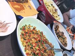 -川流不息·地道川菜·小龙虾(松东路店)