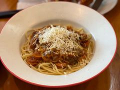 菲律宾特色意面配沙拉-Mesa Madre梅萨妈妈·Bintana(国贸店)