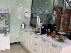 -茂菊口腔连锁(浦东南路店)