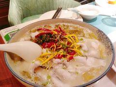 鹿桃酸菜鱼-大树餐厅(益田假日店)