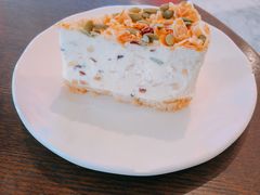 坚果燕麦酸奶风味蛋糕-星巴克臻选(盐城金鹰聚龙湖店)