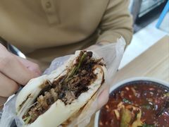 -烤鸭肉夹馍鸭汤店