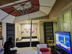 -喜鹊愉家酒店(郑州曼哈顿博览中心地铁站店)