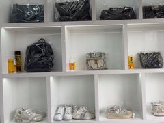 -翰皇直营洗衣洗鞋(望京鹿港店)