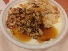 琥珀桃仁双皮奶-满记甜品(日月光二店)