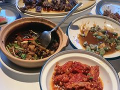 -八府香鸭·啫啫煲(华山路店)